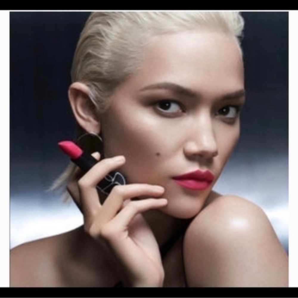 NARS Liquid Lipstick Rouge A Levres
Bed Reputation NEW
